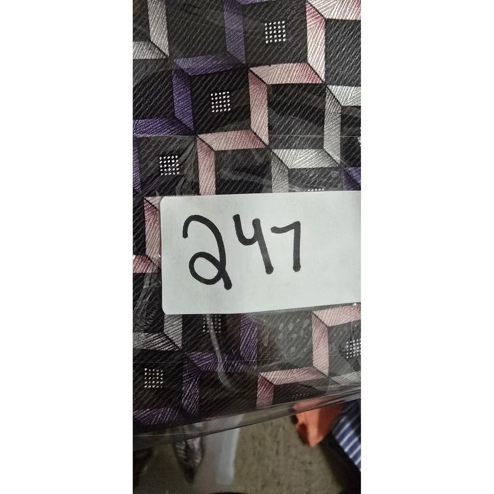 Kilburne‎ and Finch Mens Silk Necktie Geometric 3D Cube Purple Pink Black